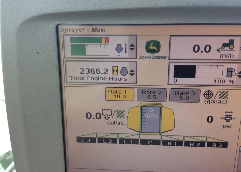 2010 John Deere 4730 — photo de l’annonce 7