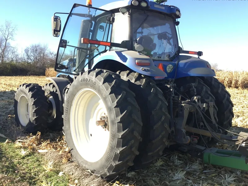 2016 New Holland T8.320 — listing photo 5