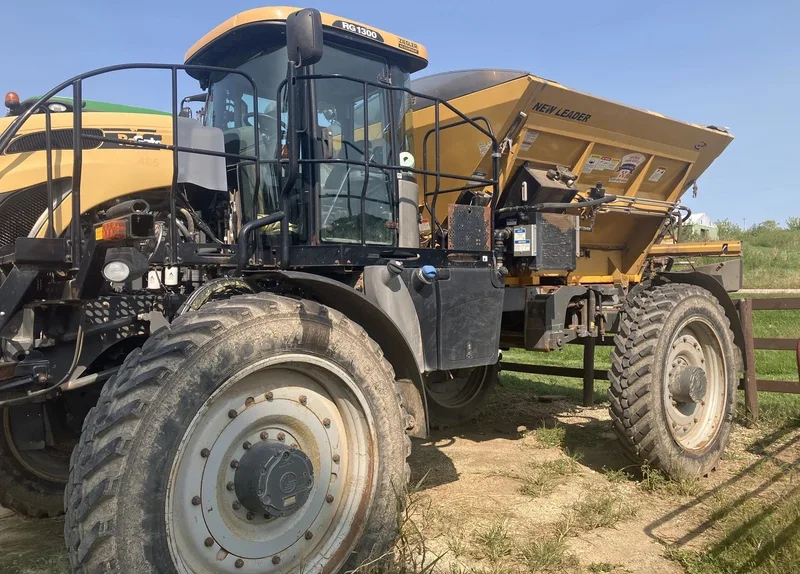 2012 RoGator RG1300 — photo de l’annonce 1