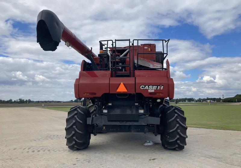 2010 Case IH 7120 — listing photo 2