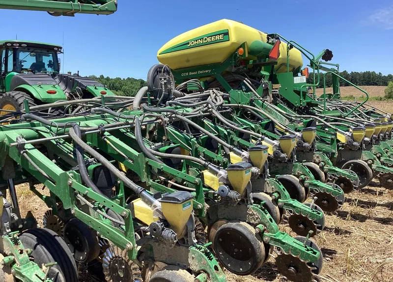 2012 John Deere 1790 — listing photo 1