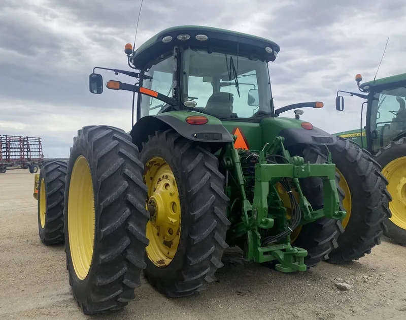 2015 John Deere 8295R — listing photo 2