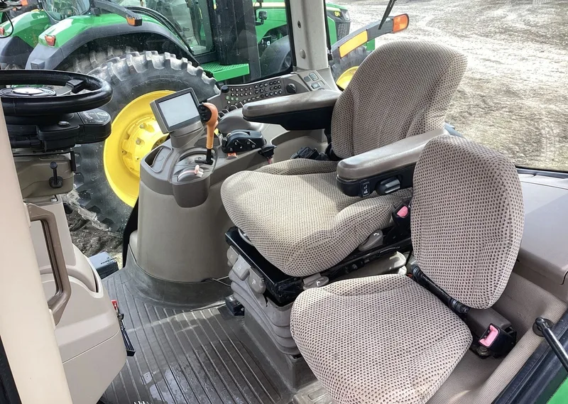 2013 John Deere 7215R — photo de l’annonce 9