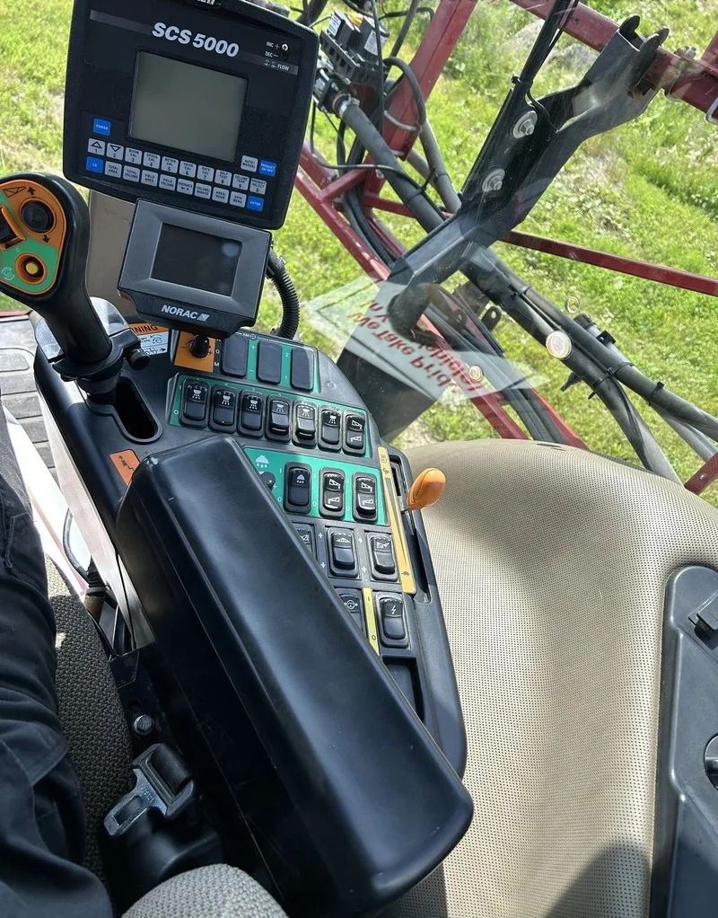 2011 Case IH Patriot 3330 — photo de l’annonce 9
