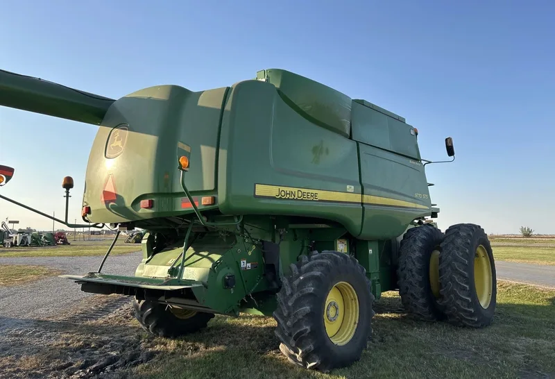 2011 John Deere 9770 STS — photo de l’annonce 9