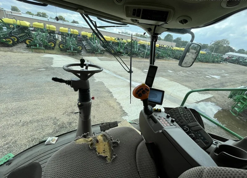 2012 John Deere S670 (1) — listing photo 8