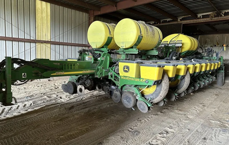 2009 John Deere 1770NT (4) — photo de l’annonce 1