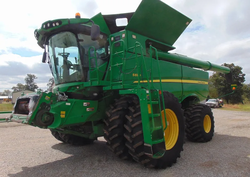 2012 John Deere S690 (1) — listing photo 1