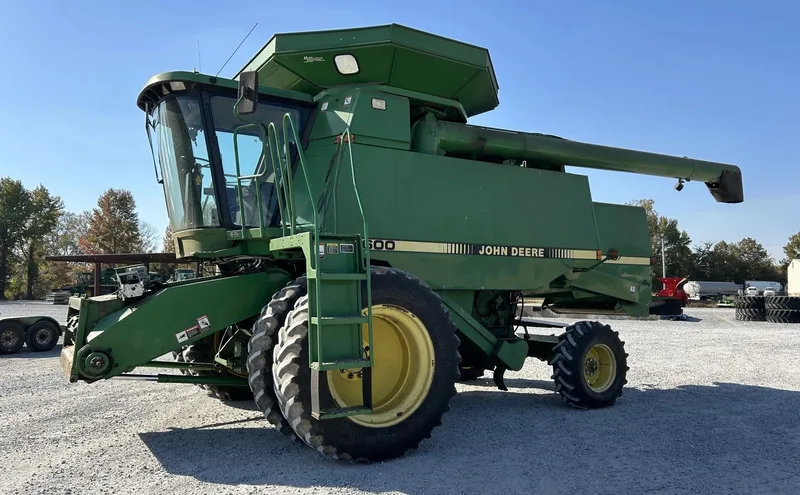 1996 John Deere 9600 — photo de l’annonce 2