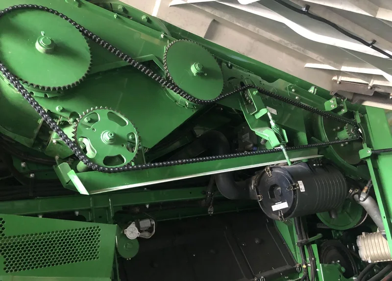 2017 John Deere S660 — listing photo 9