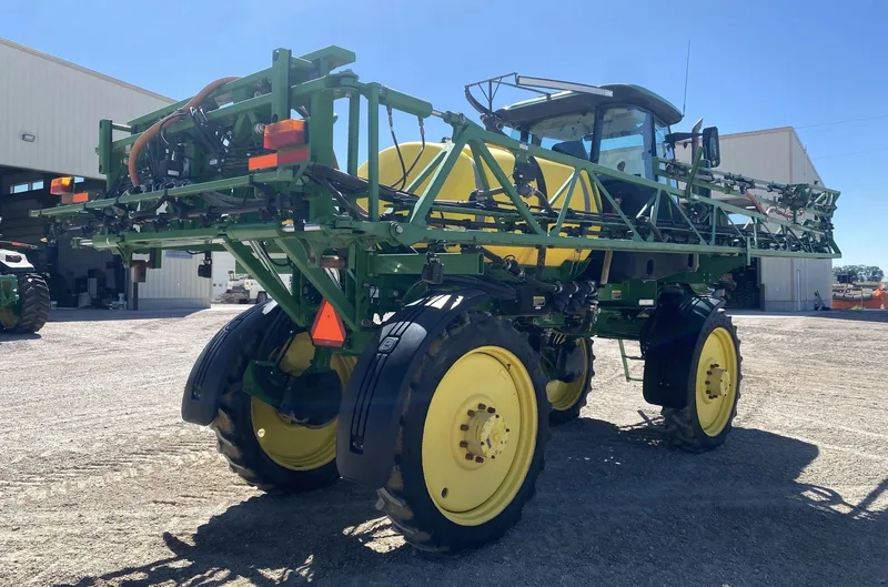 2011 John Deere 4630 (1) — listing photo 3