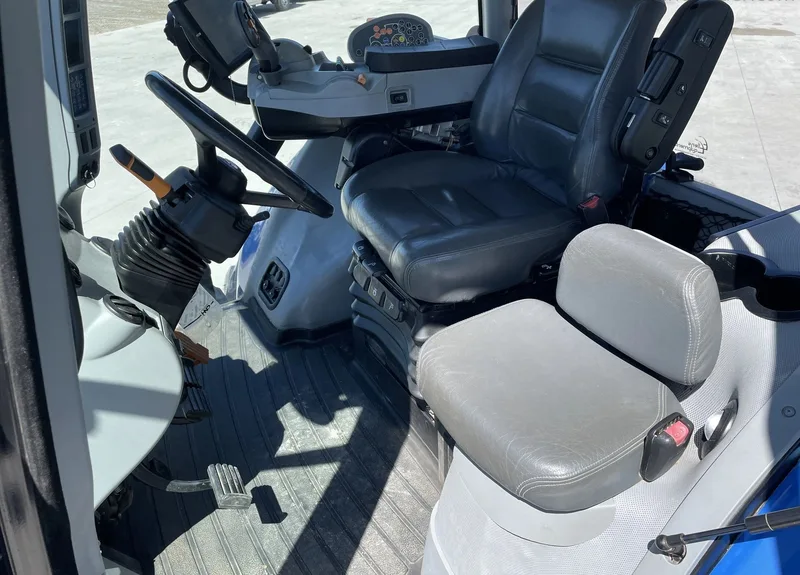 2014 New Holland T8.330 — photo de l’annonce 9