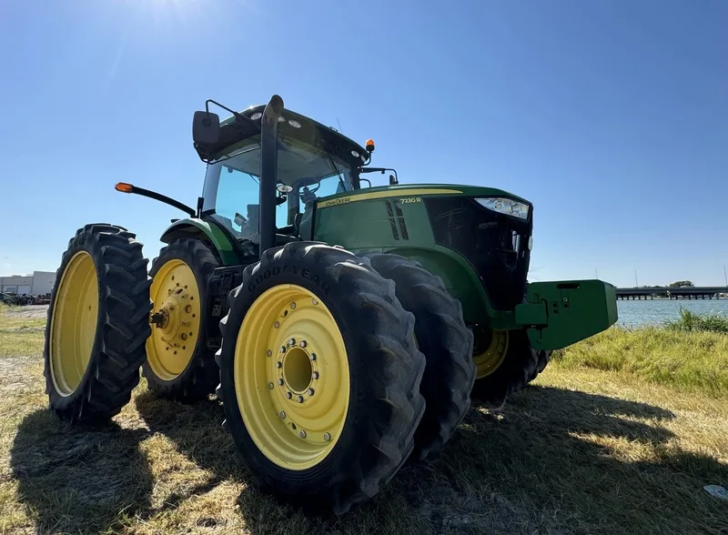 2012 John Deere 7230R (1) — listing photo 4