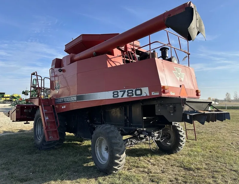1999 Massey Ferguson 8780 (+Header) — listing photo 4