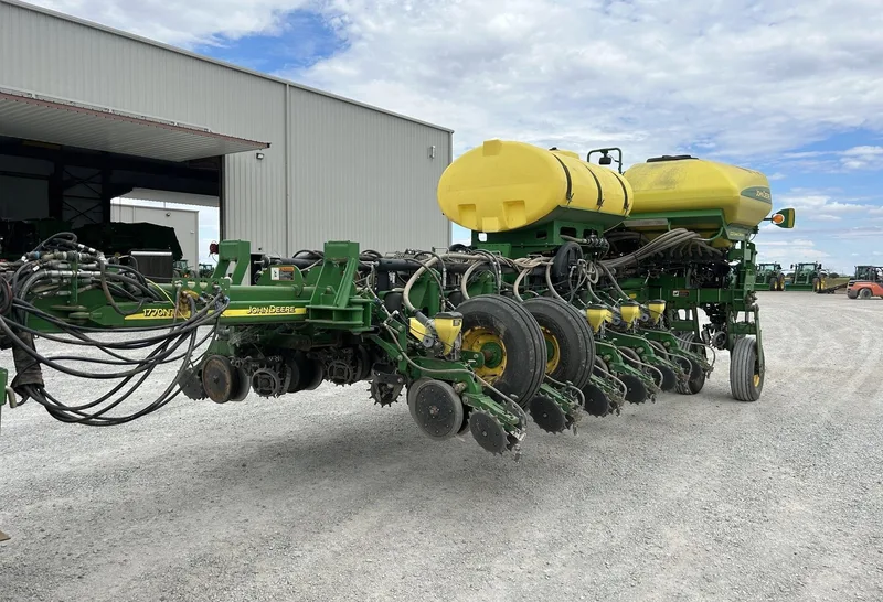2013 John Deere 1770NT — photo de l’annonce 1
