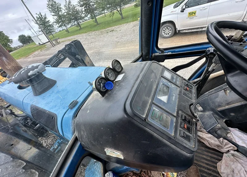 1991 Ford-New Holland 8830 — listing photo 8