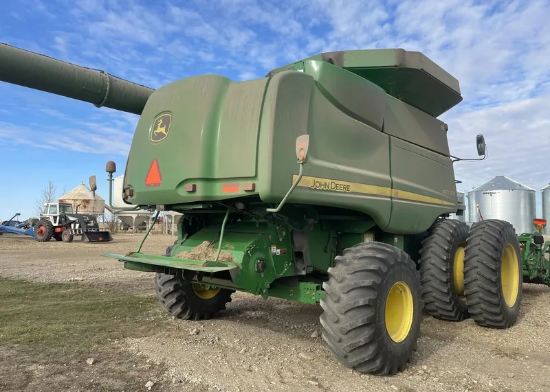 2010 John Deere 9870 STS (7) — listing photo 8