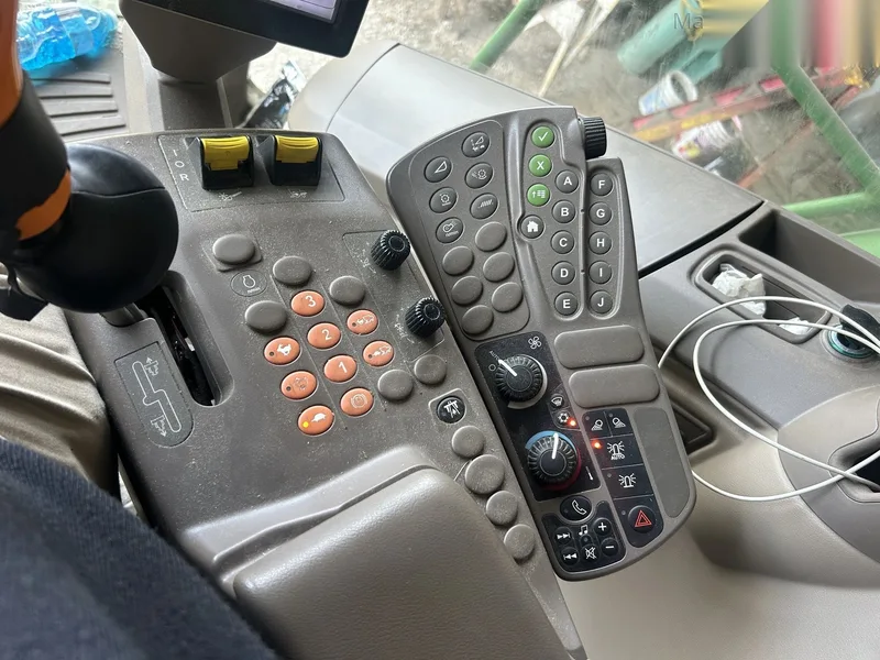 2013 John Deere S660 — listing photo 4