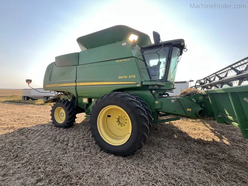 2010 John Deere 9670 STS — listing photo 8