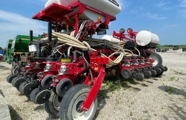 2017 White 8816 — photo de l’annonce 1