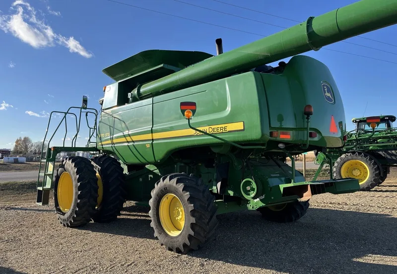 2011 John Deere 9770 STS (7) — listing photo 5