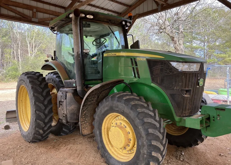 2012 John Deere 7230R — listing photo 1