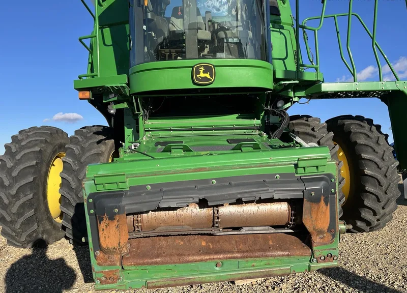 2011 John Deere 9770 STS (7) — listing photo 2