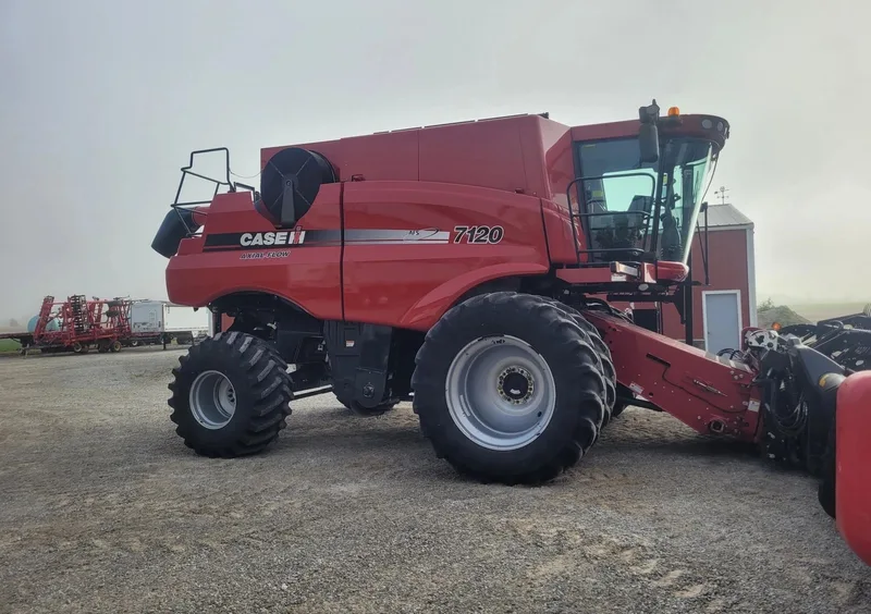 2011 Case IH 7120 (1) — listing photo 1