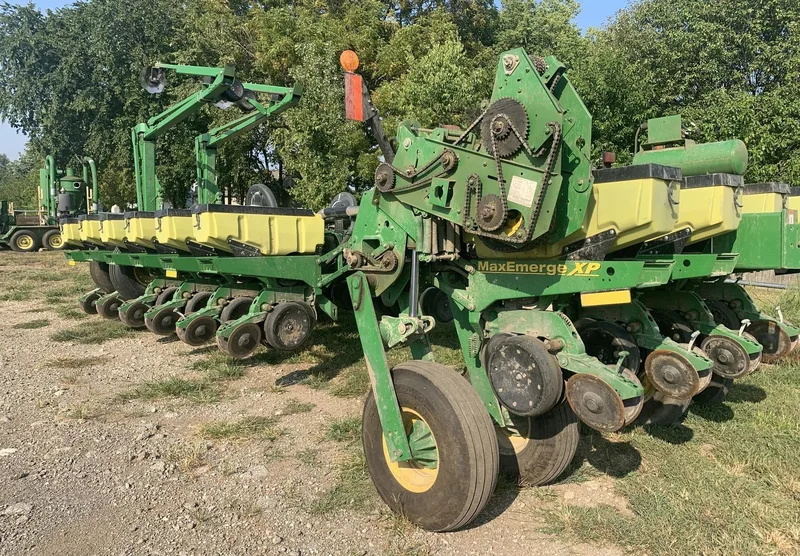 2011 John Deere 1770NT (1) — photo de l’annonce 1