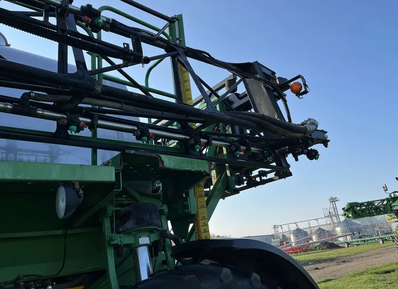 2012 John Deere 4830 — listing photo 2