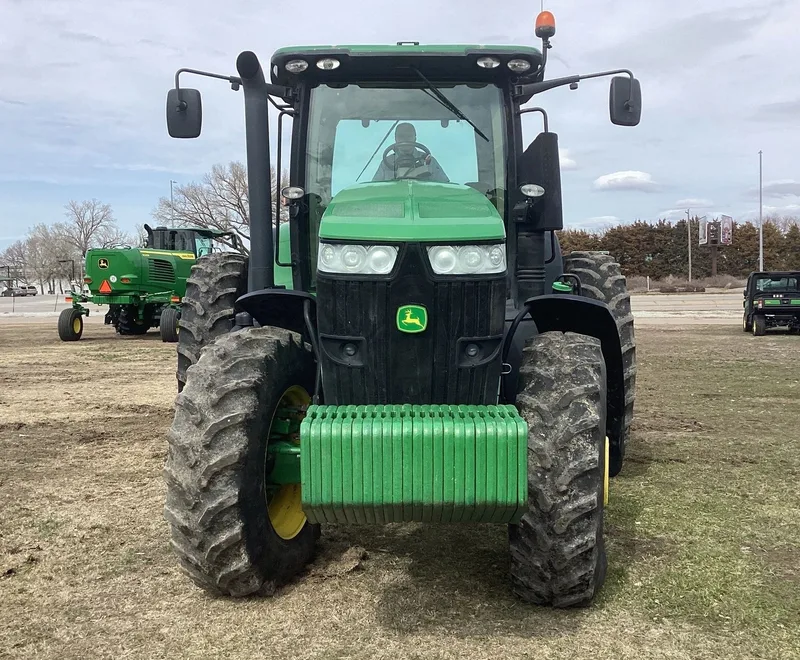 2013 John Deere 7215R — photo de l’annonce 3