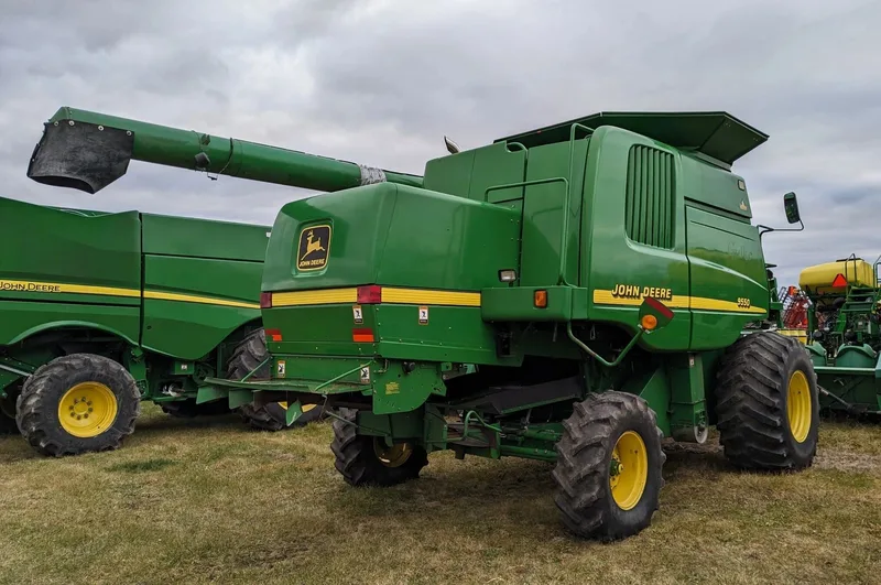 2001 John Deere 9550 — listing photo 3