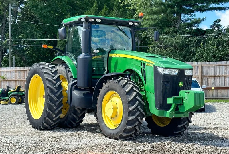 2013 John Deere 8260R — photo de l’annonce 2