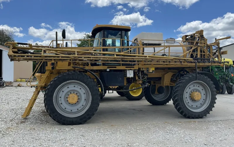 2011 RoGator 1194 — listing photo 1