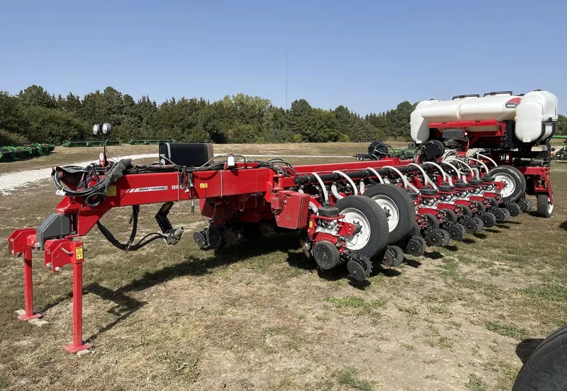 2013 White 8824 — photo de l’annonce 1