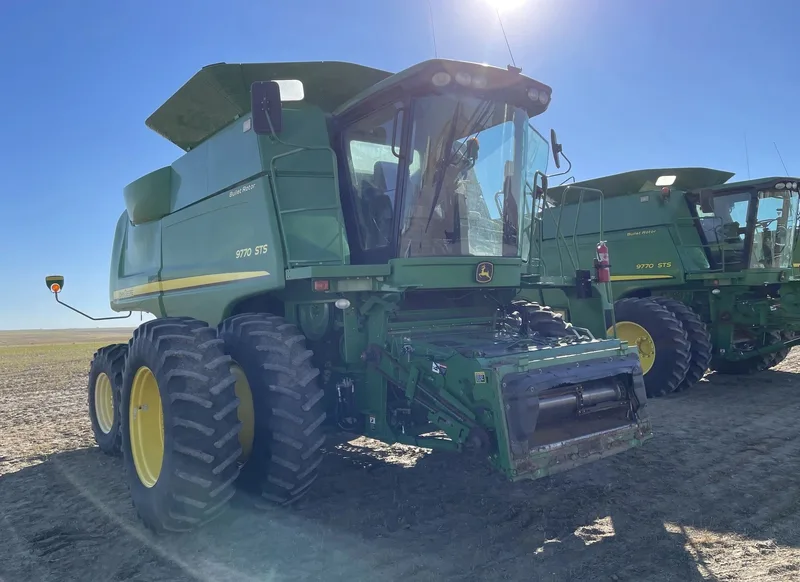 2010 John Deere 9770 STS (5) — listing photo 5