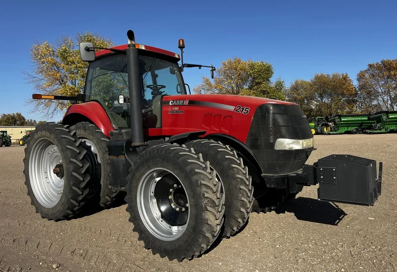 2010 Case IH Magnum 215 — photo de l’annonce 1