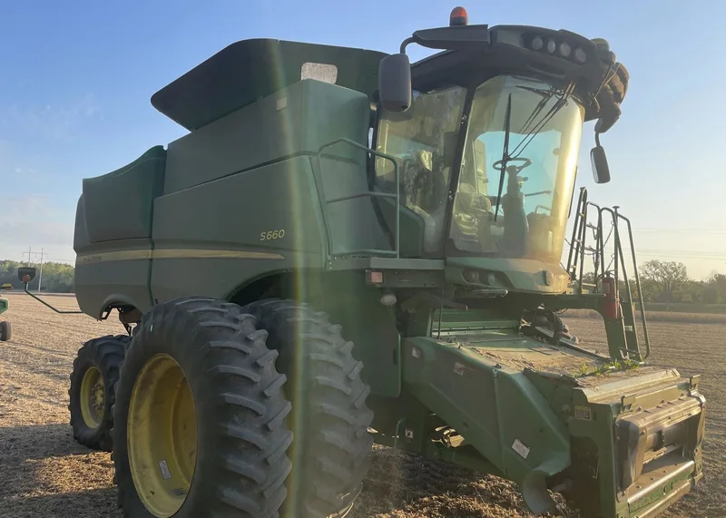 2014 John Deere S660 — listing photo 2