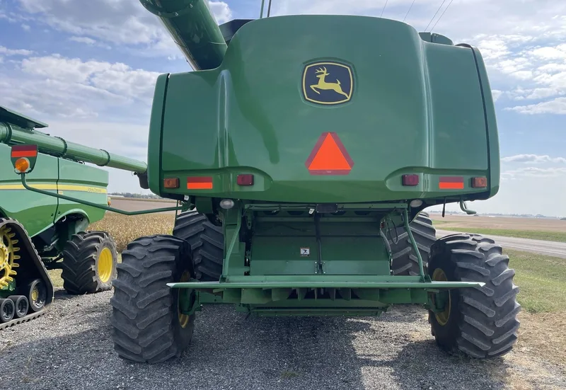 2011 John Deere 9870 STS (3) — listing photo 2