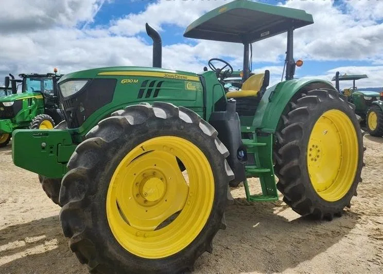 2017 John Deere 6130M — listing photo 2