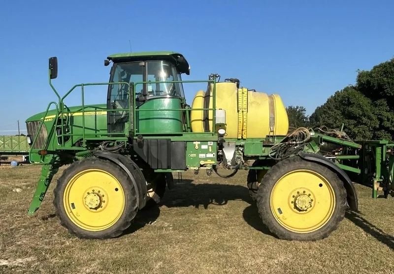 2011 John Deere 4630 — listing photo 4