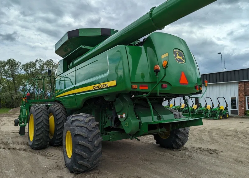 2011 John Deere 9870 STS (5) — listing photo 3