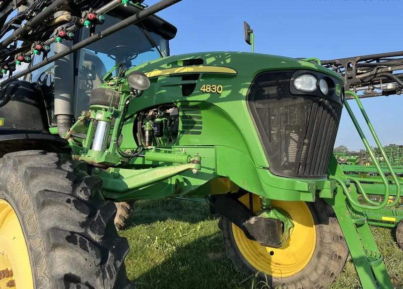 2012 John Deere 4830 — listing photo 10