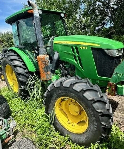 2021 John Deere 6135E (1) — photo de l’annonce 1