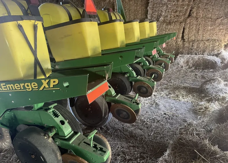 2010 John Deere 1750 (1) — photo de l’annonce 1