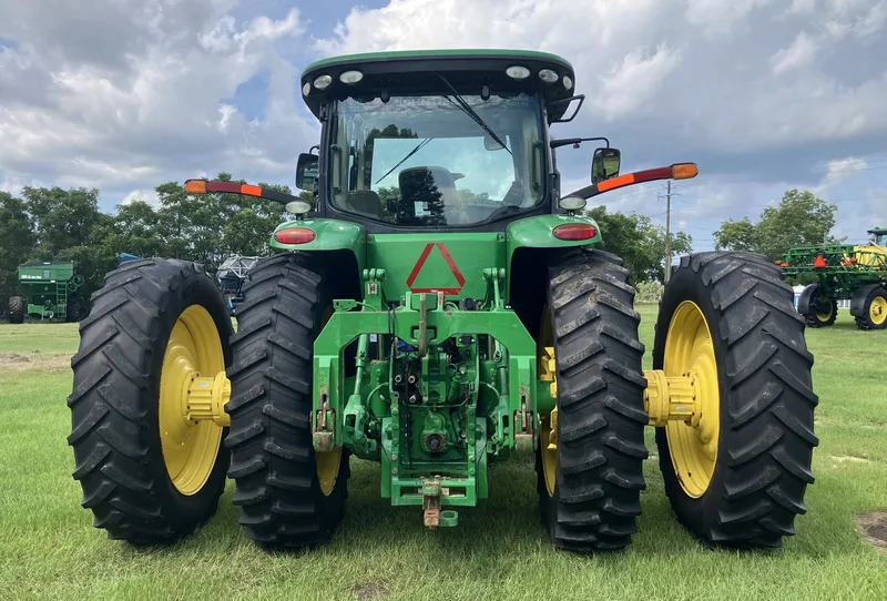 2018 John Deere 8270R — listing photo 8