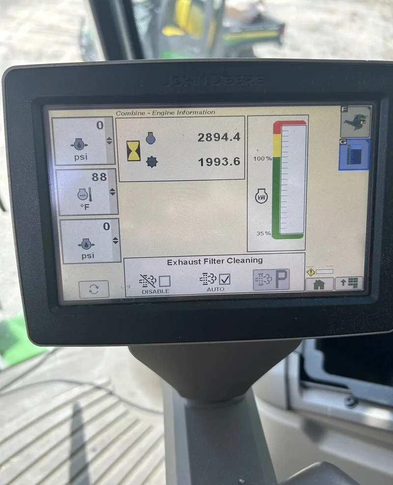 2013 John Deere S670 (1) — listing photo 2