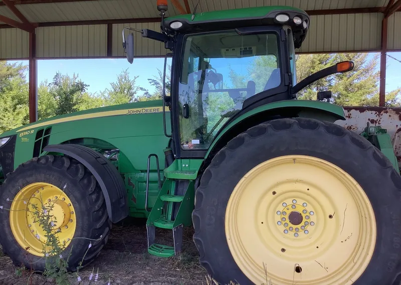 2013 John Deere 8310R (1) — listing photo 1