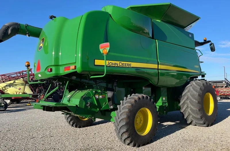 2012 John Deere S550 — listing photo 4