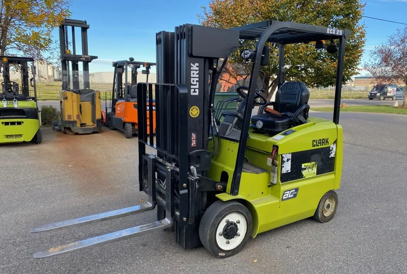 2016 Clark ECX25 — listing photo 2